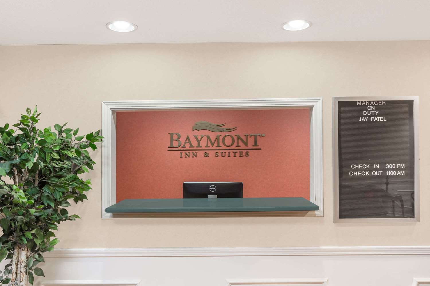 Baymont By Wyndham Grenada 4/10