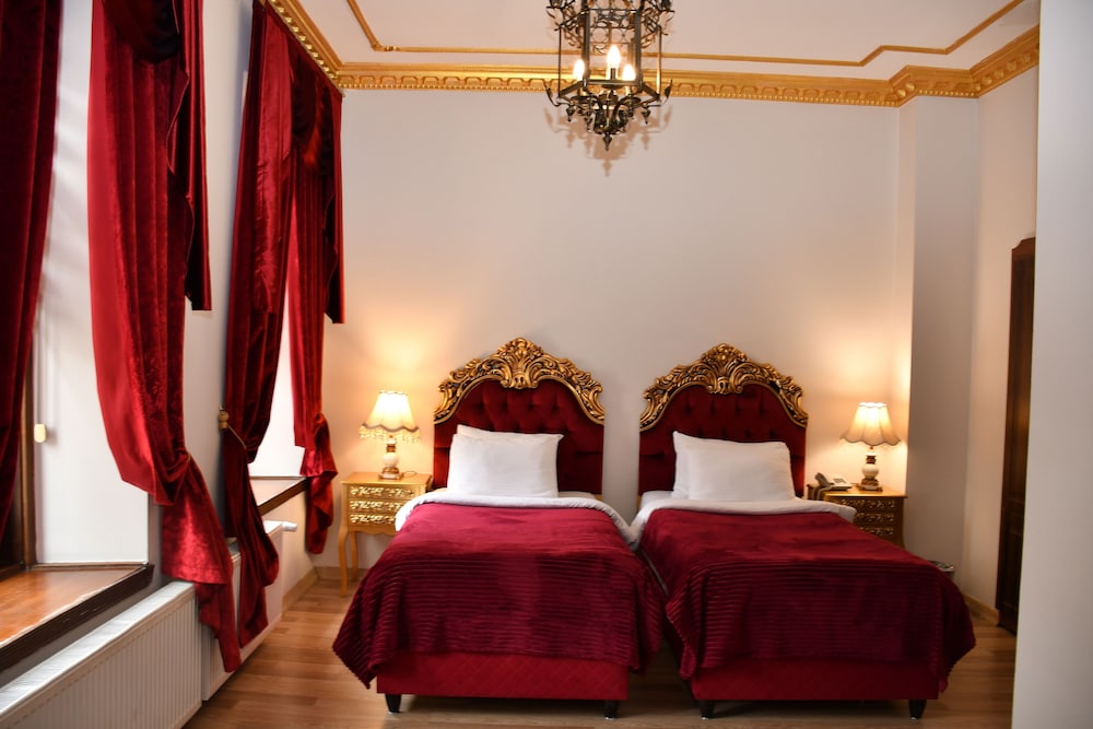 Hotel Katerina Sarayi 8/38