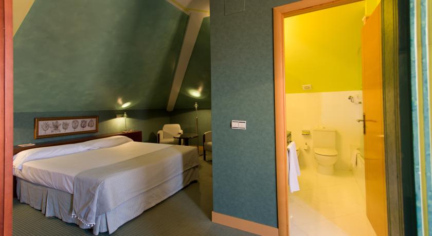 Room at Hotel Soho Boutique Jerez And Spa, JEREZ DE LA FRONTERA