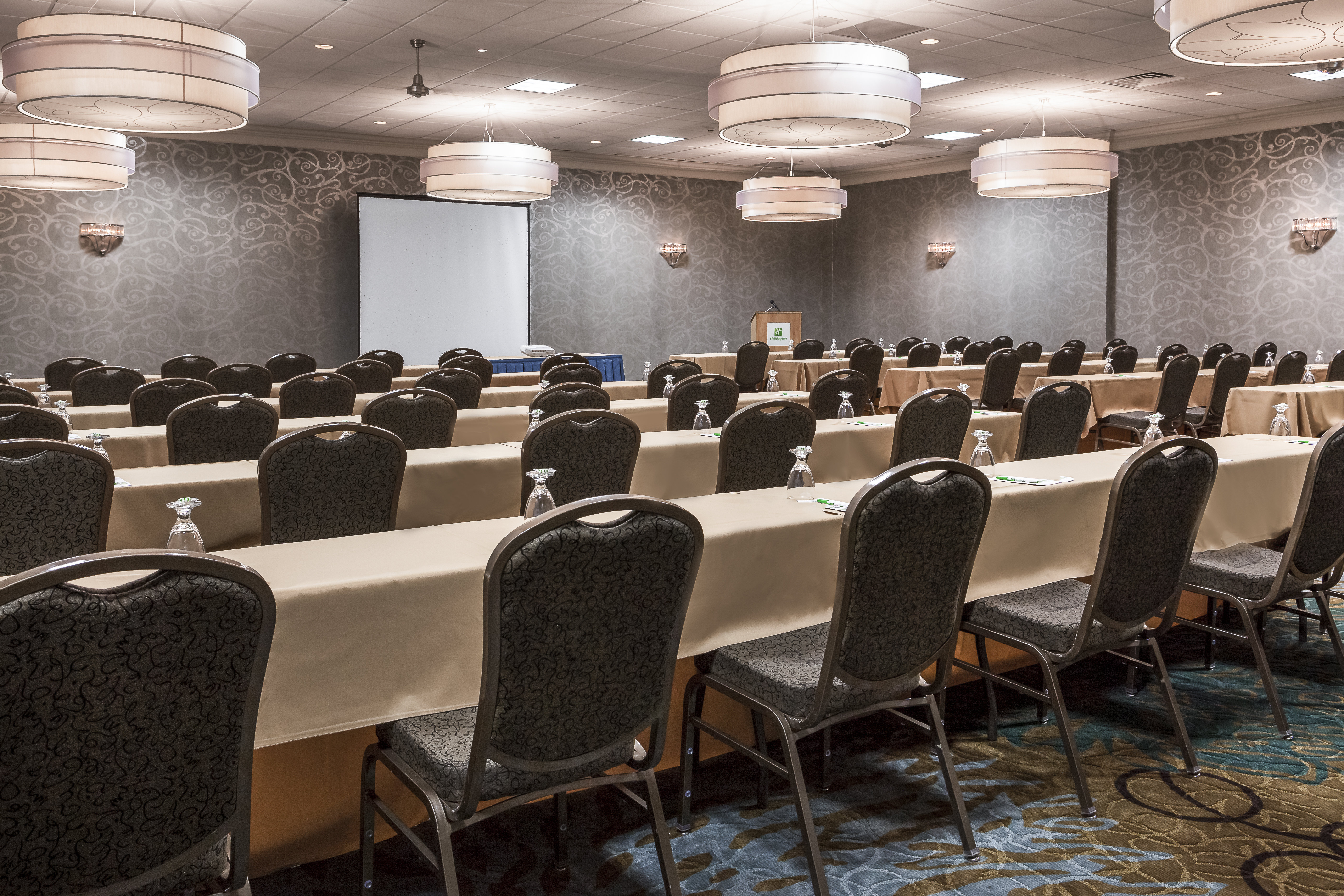 Holiday Inn Rock Island - Quad Cities 63/80