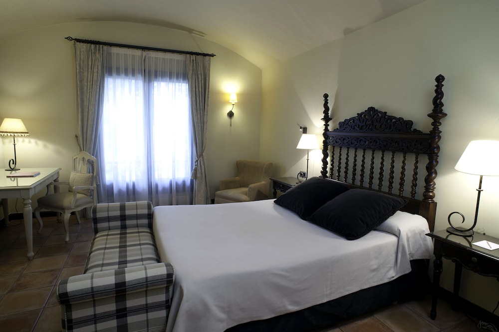 Gran Hotel Rey Don Jaime 34/70