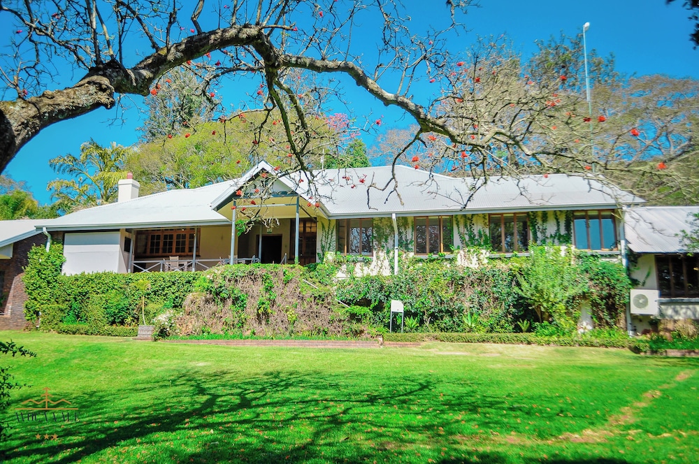 Avoca Vale Country Hotel 43/50