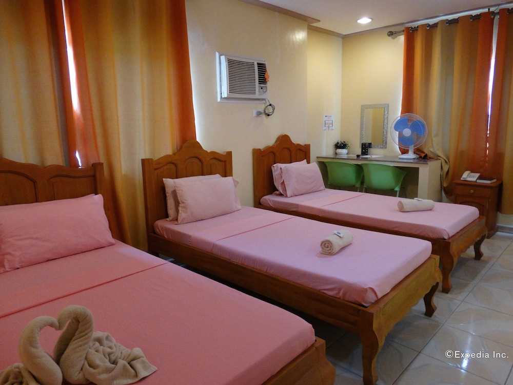Rodolfo Royale Hotel 10/55