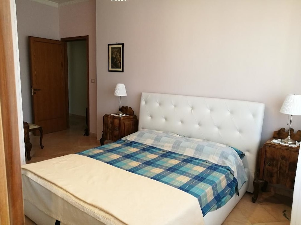 COMFORT, DOUBLE BED