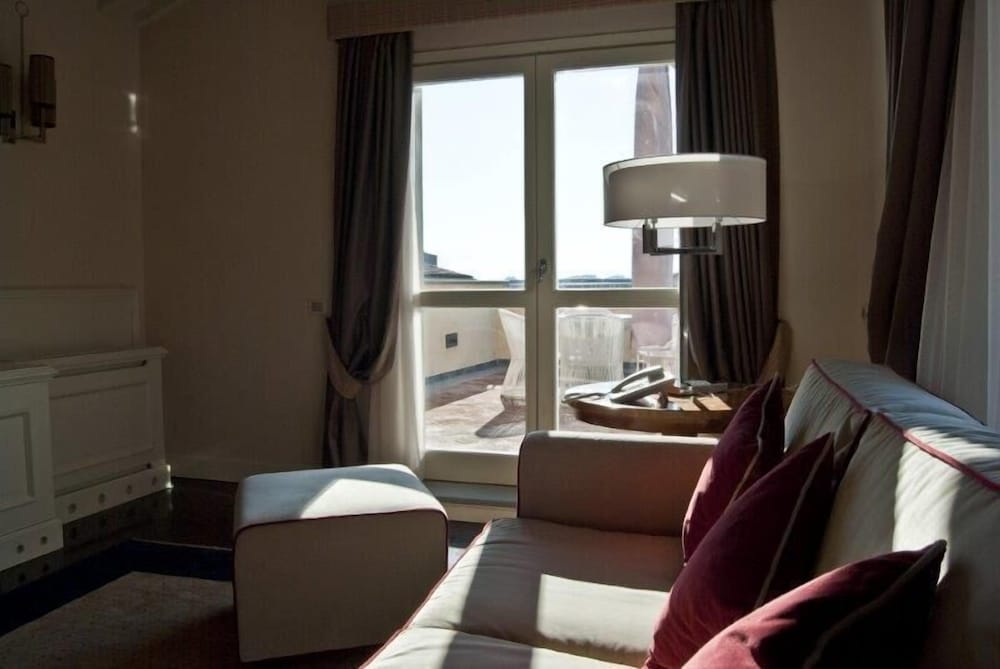 Hotel Patria Pistoia 39/50