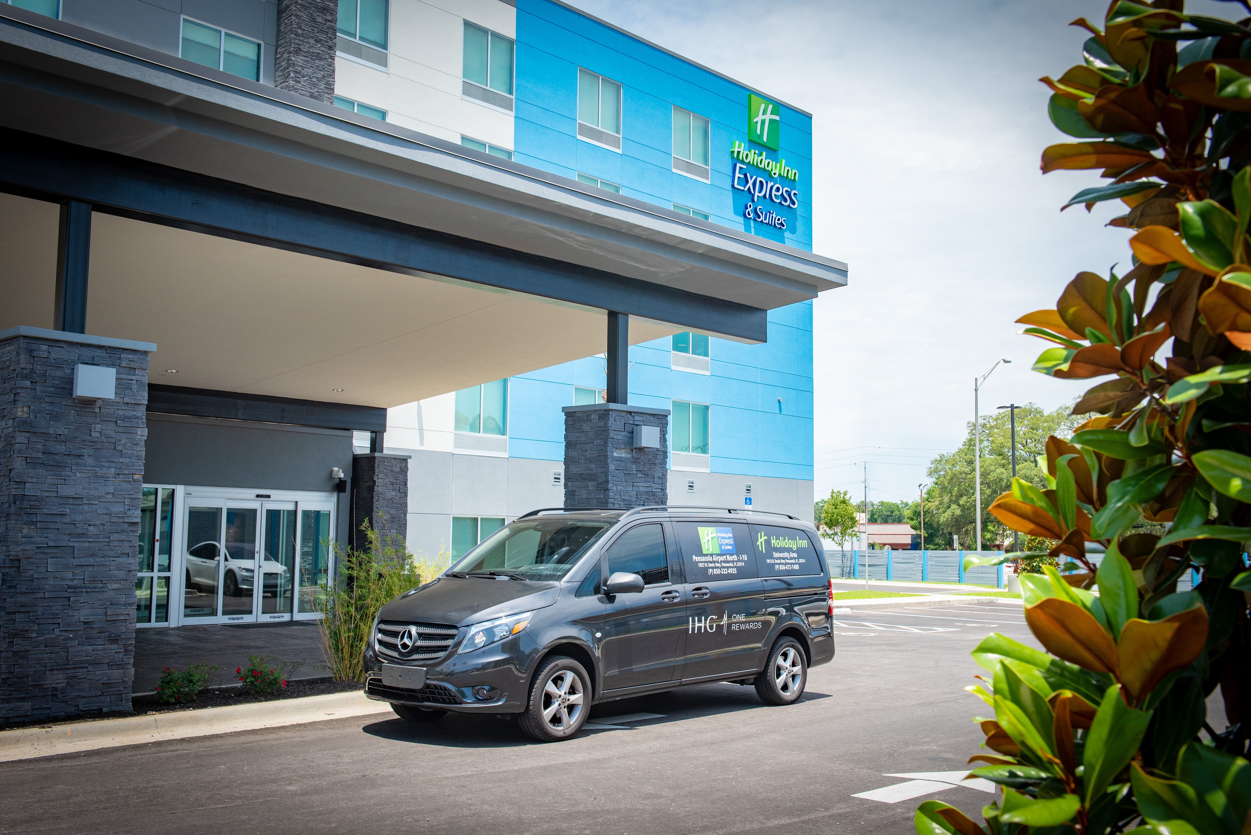 Holiday Inn Express & Suites Pensacola Airport North - I-10 24/28