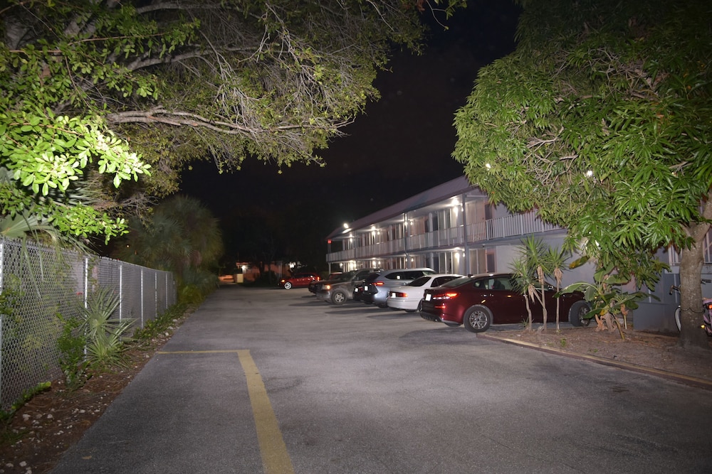 Days Inn by Wyndham Stuart 63/70