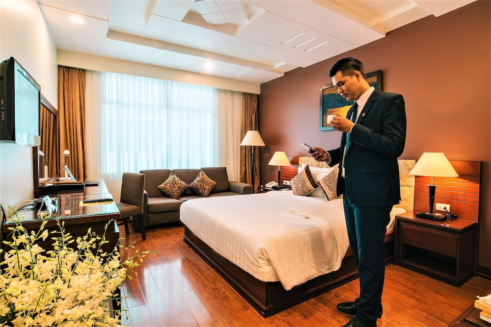 Kin Hotel Thi Sach Edition 33/55