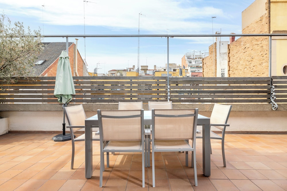 APARTMENTS SATA SAGRADA FAMILIA AREA 33/51