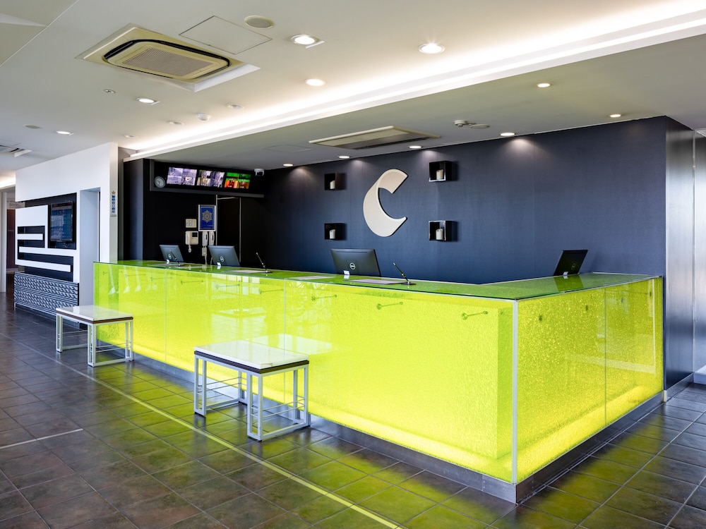 Comfort Hotel Central International Airport 8/53