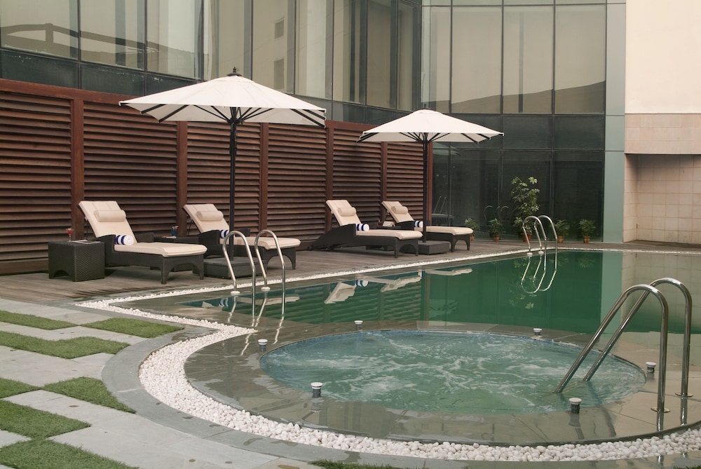 Savoy Suites Greater Noida 6/61