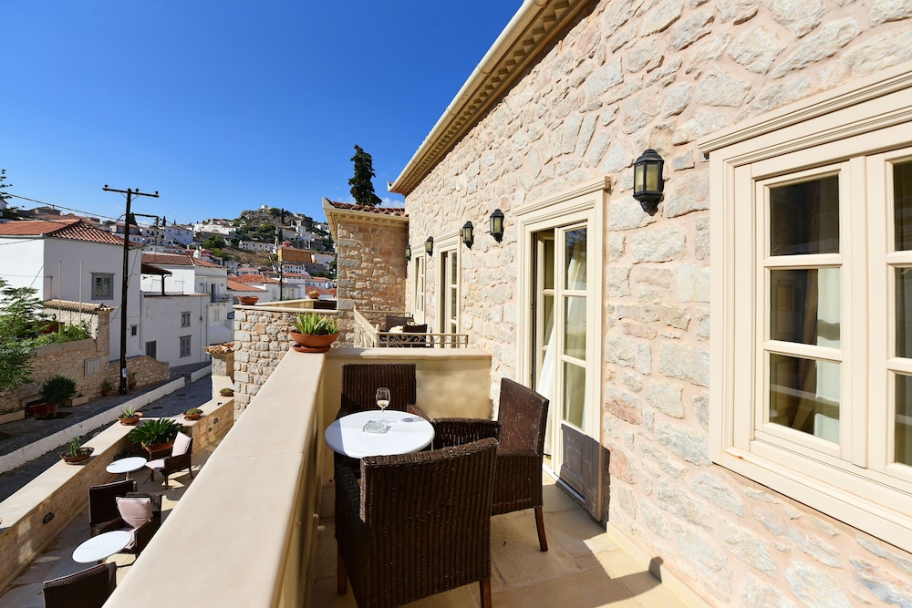 Angelica Boutique Hotel 70/74