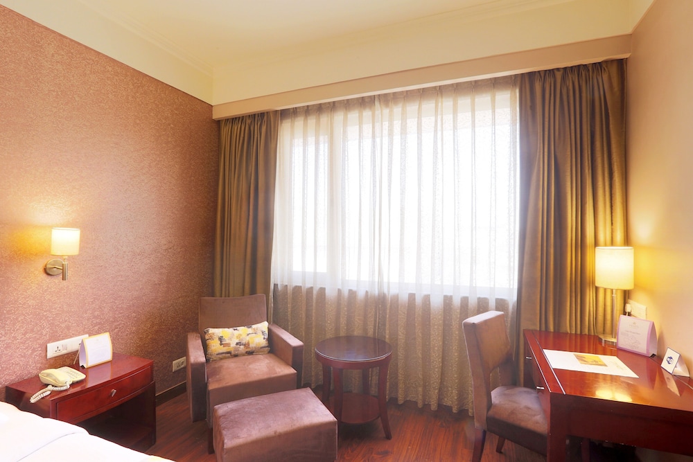 VESTA MAURYA PALACE 36/67