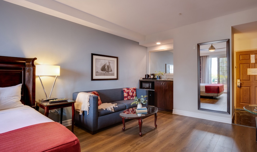 Ayres Suites Mission Viejo 21/49