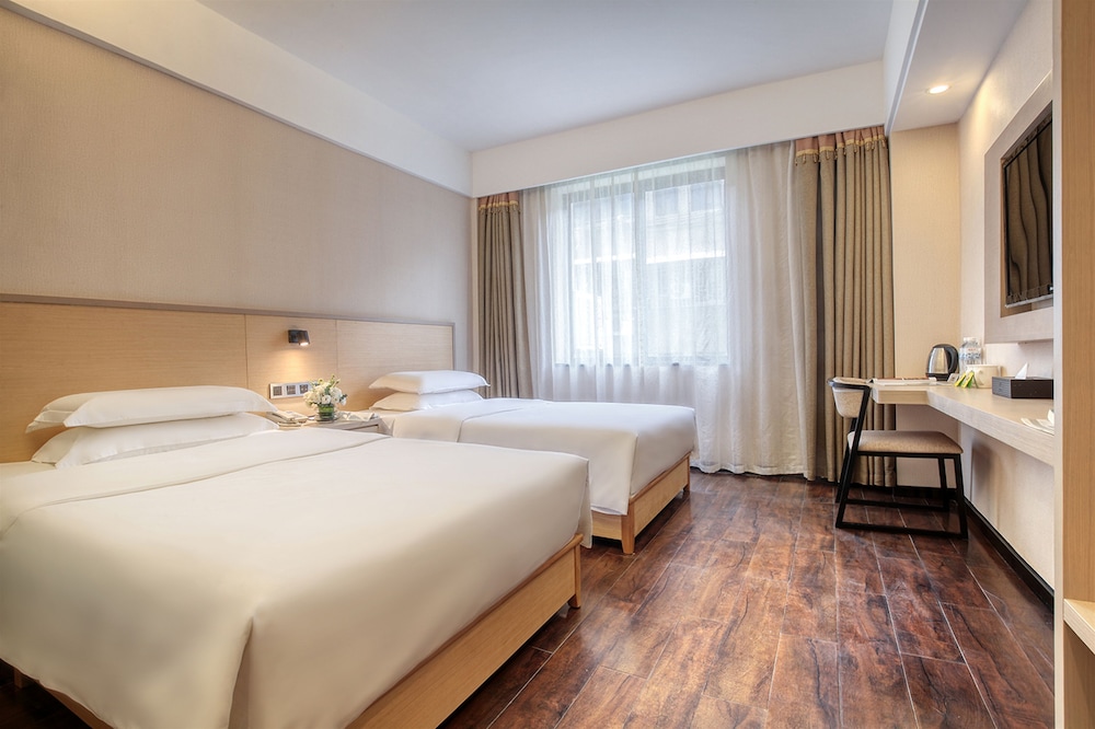 Guilin Zheng Yang Inn 11/57