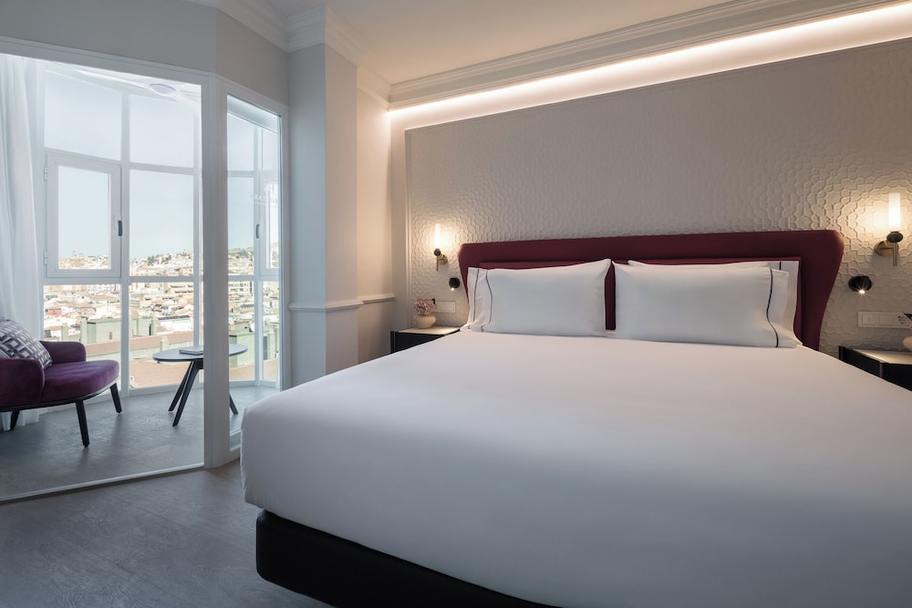 جناح جونيور بسرير كوين بإطلالة على المدينة مع أريكة، Eurostars San Anton Granada 2/3