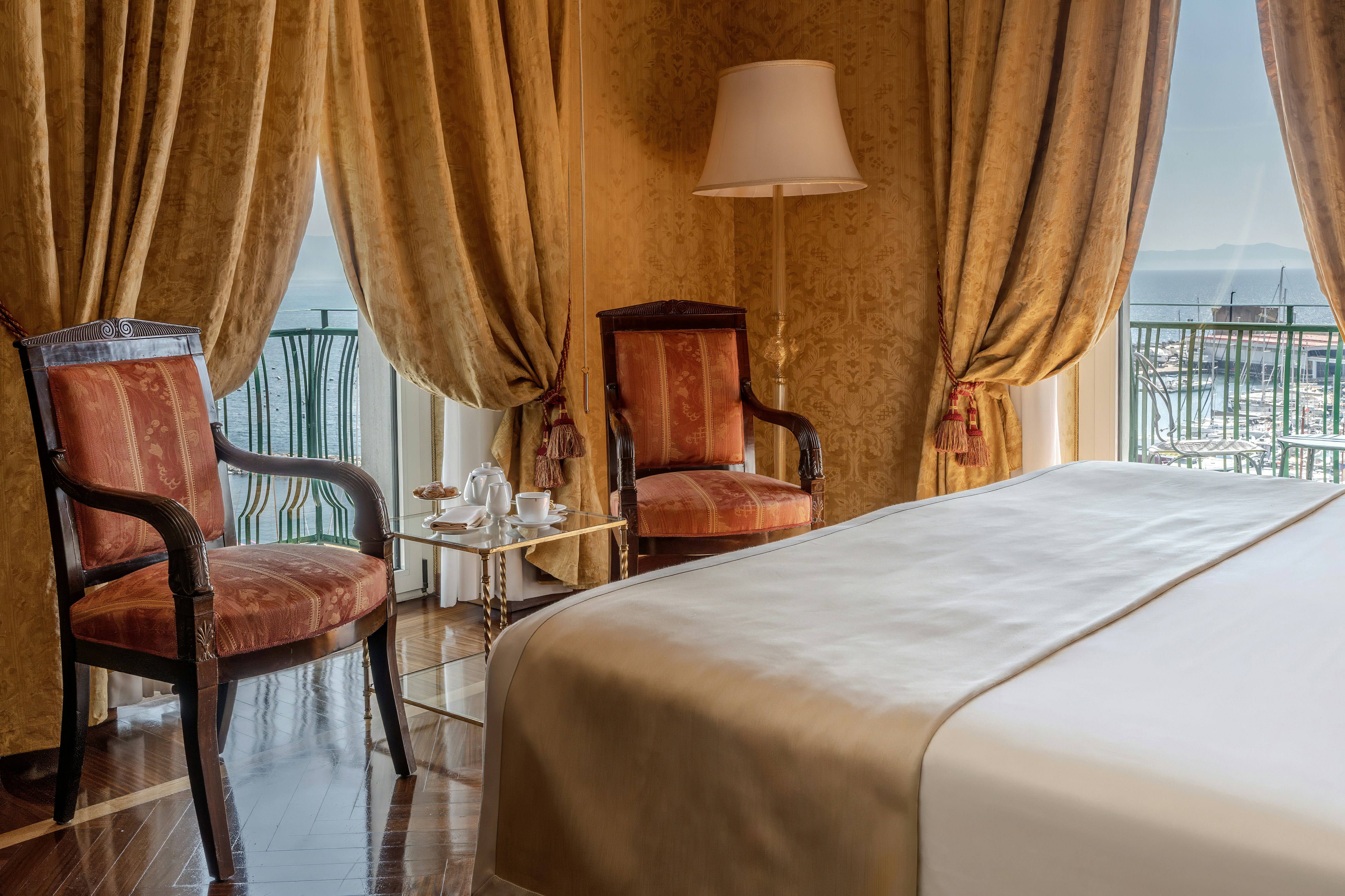 Grand Hotel Vesuvio Naples 7/50
