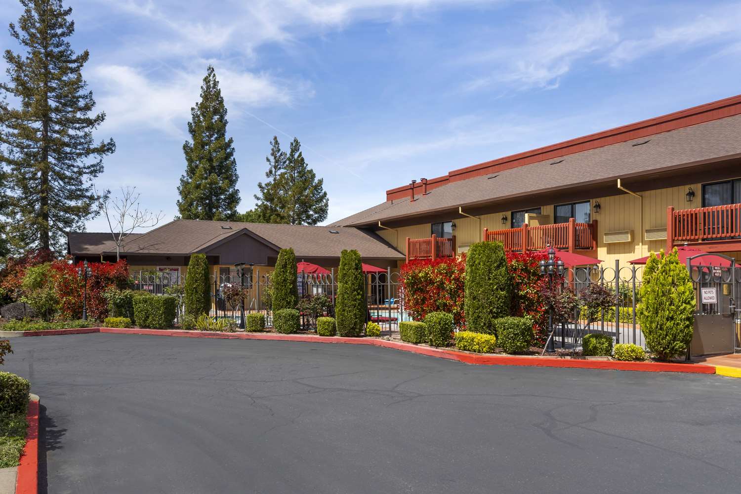 Best Western Plus Placerville Inn 4/49
