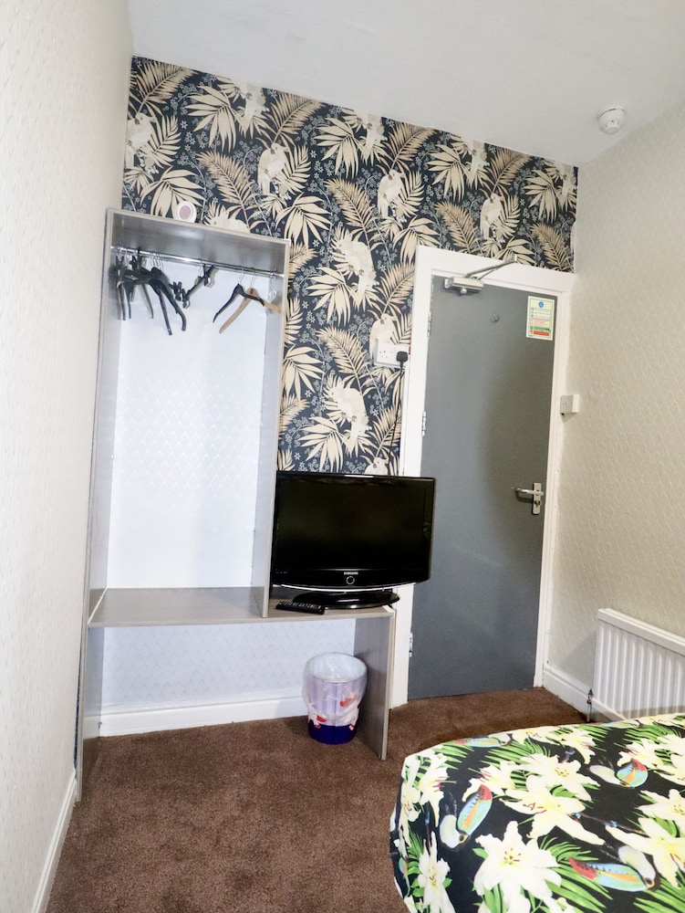 Blackpool Central Hotel 41/50