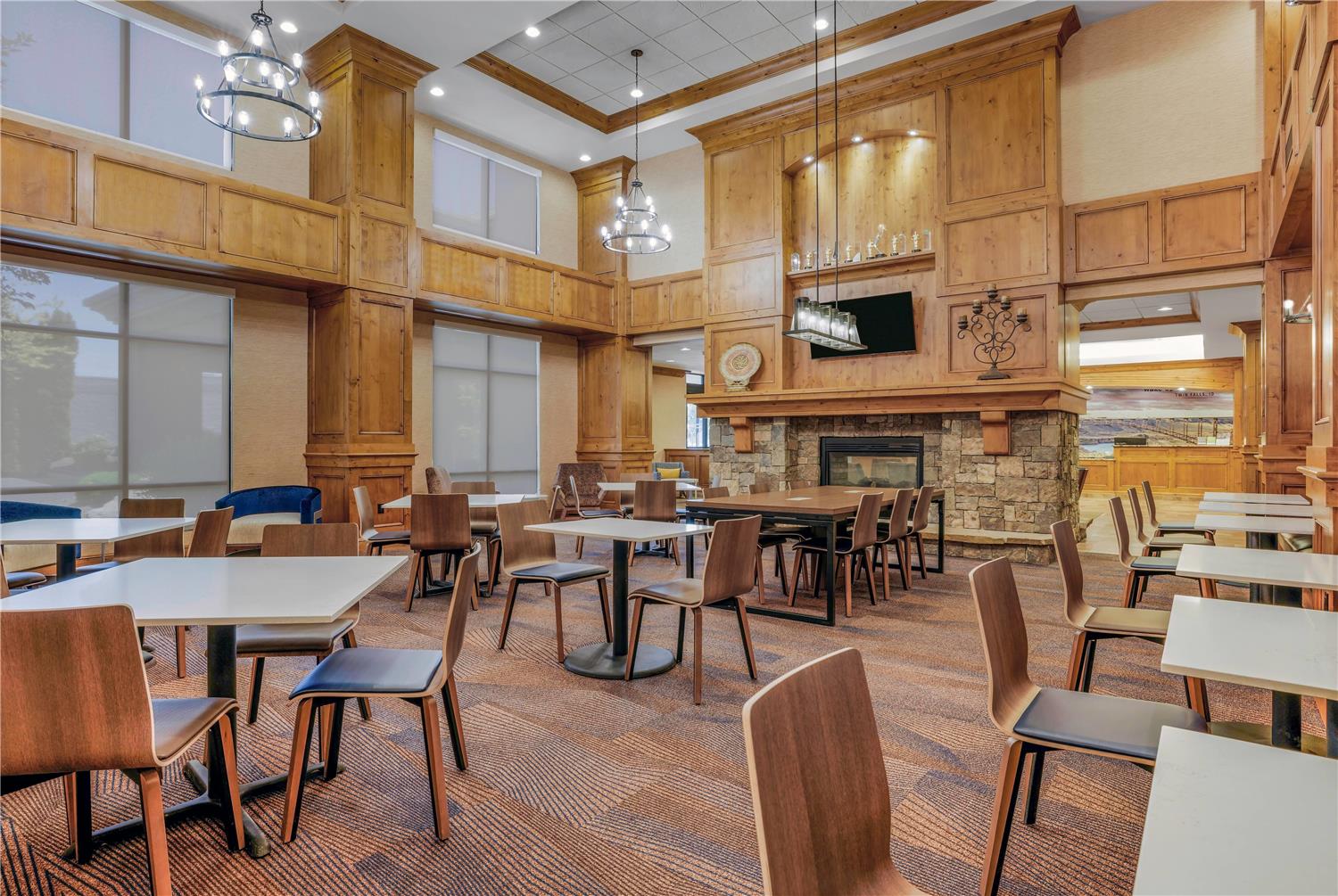 La Quinta Inn & Suites by Wyndham Twin Falls 31/41