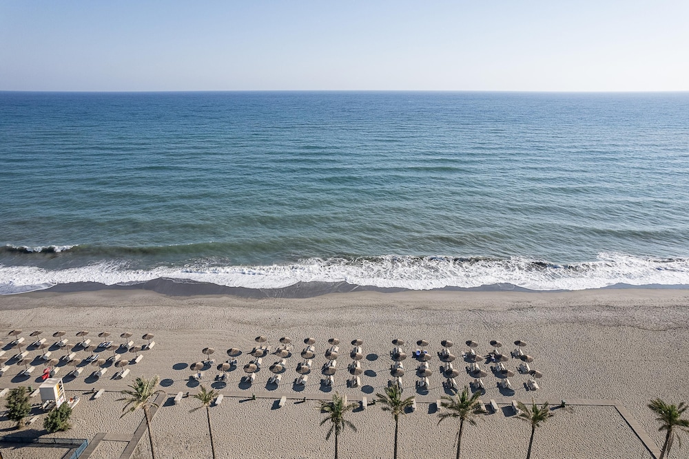 Atlantica Caldera Beach Hotel 63/65