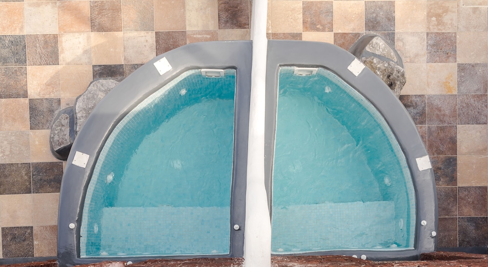 Secret Legend Suites - Adults Only 24/50