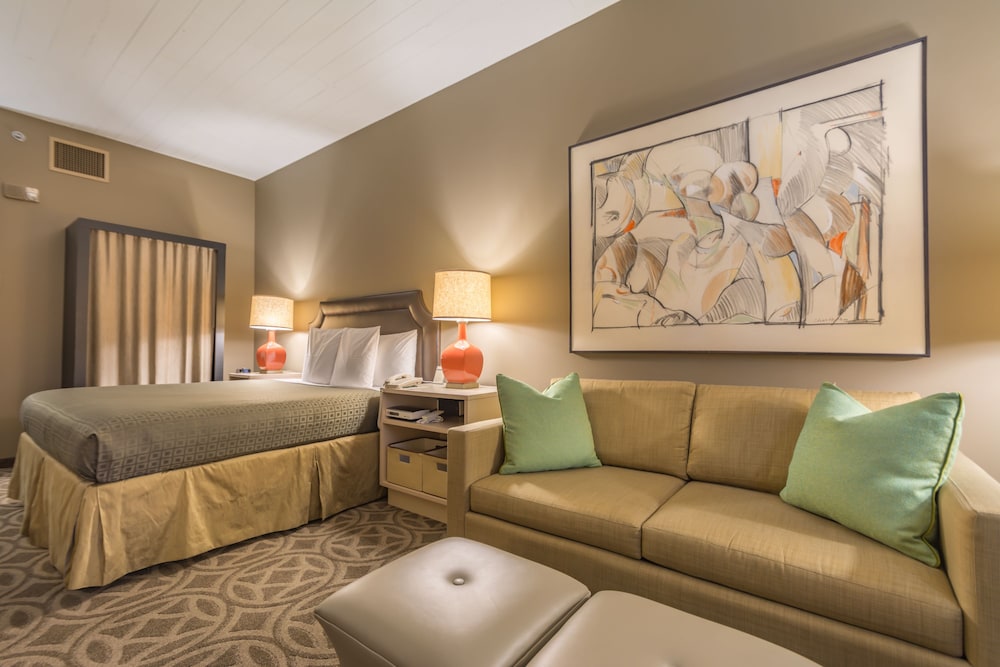 Proximity Hotel 46/71