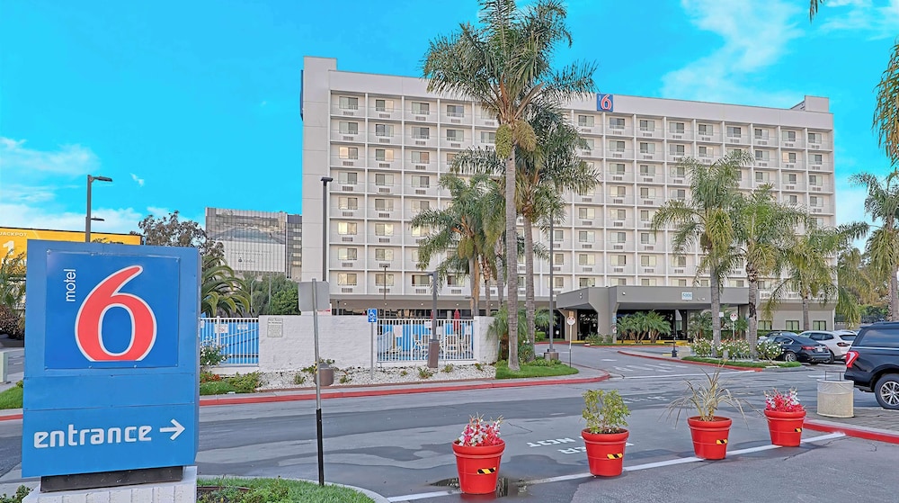 Studio6 Suites Los Angeles, CA - Los Angeles LAX image