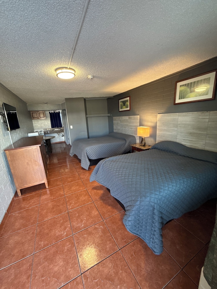 Rawls Motel Near Phoenix Airport 12/50