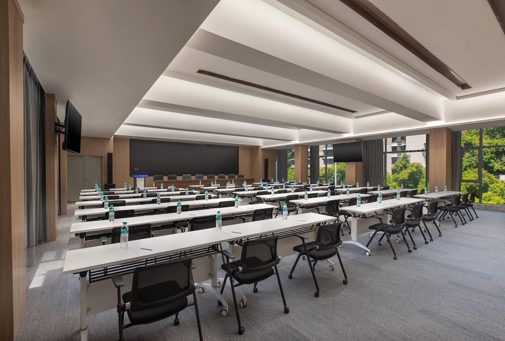 Ramada Encore by Wyndham Wuhan Downtown 28/28