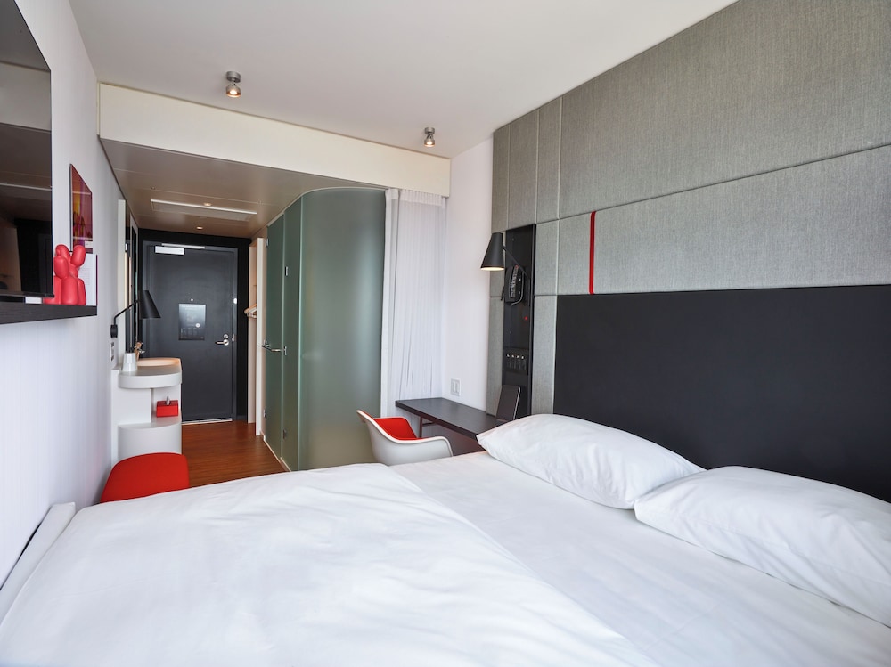 PREMIUM, KING BED, WITH VIEW