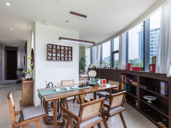 Vienna International Hotel (Jiaxing South Lake) 29/35