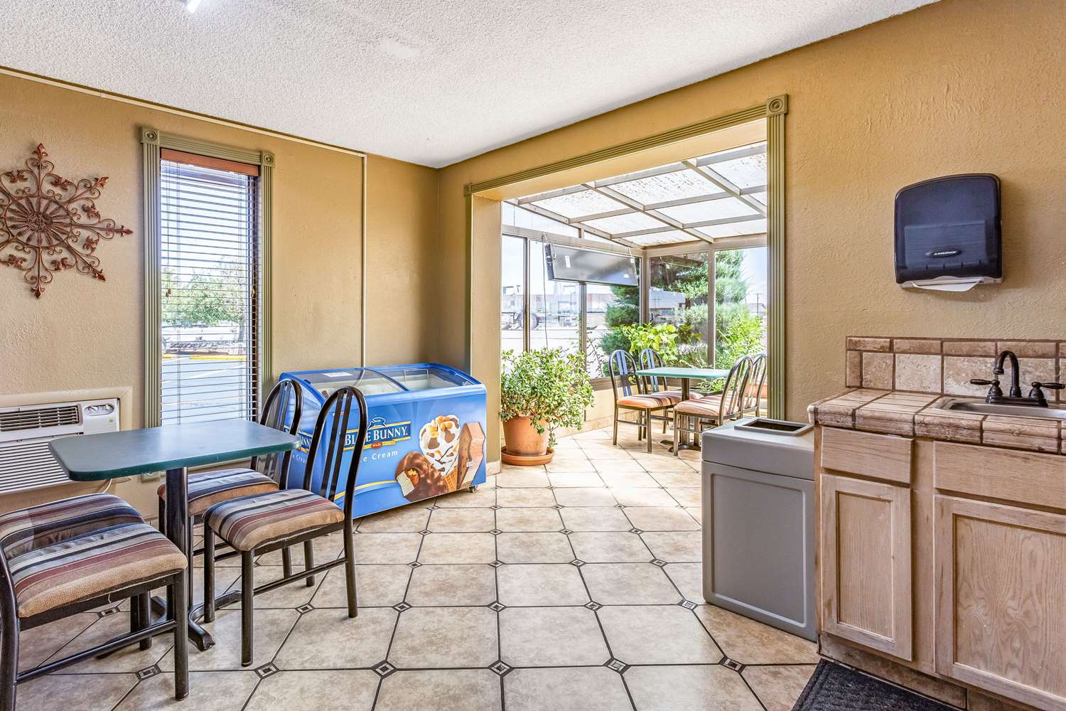Rodeway Inn Farmingtonn, NM 24/41