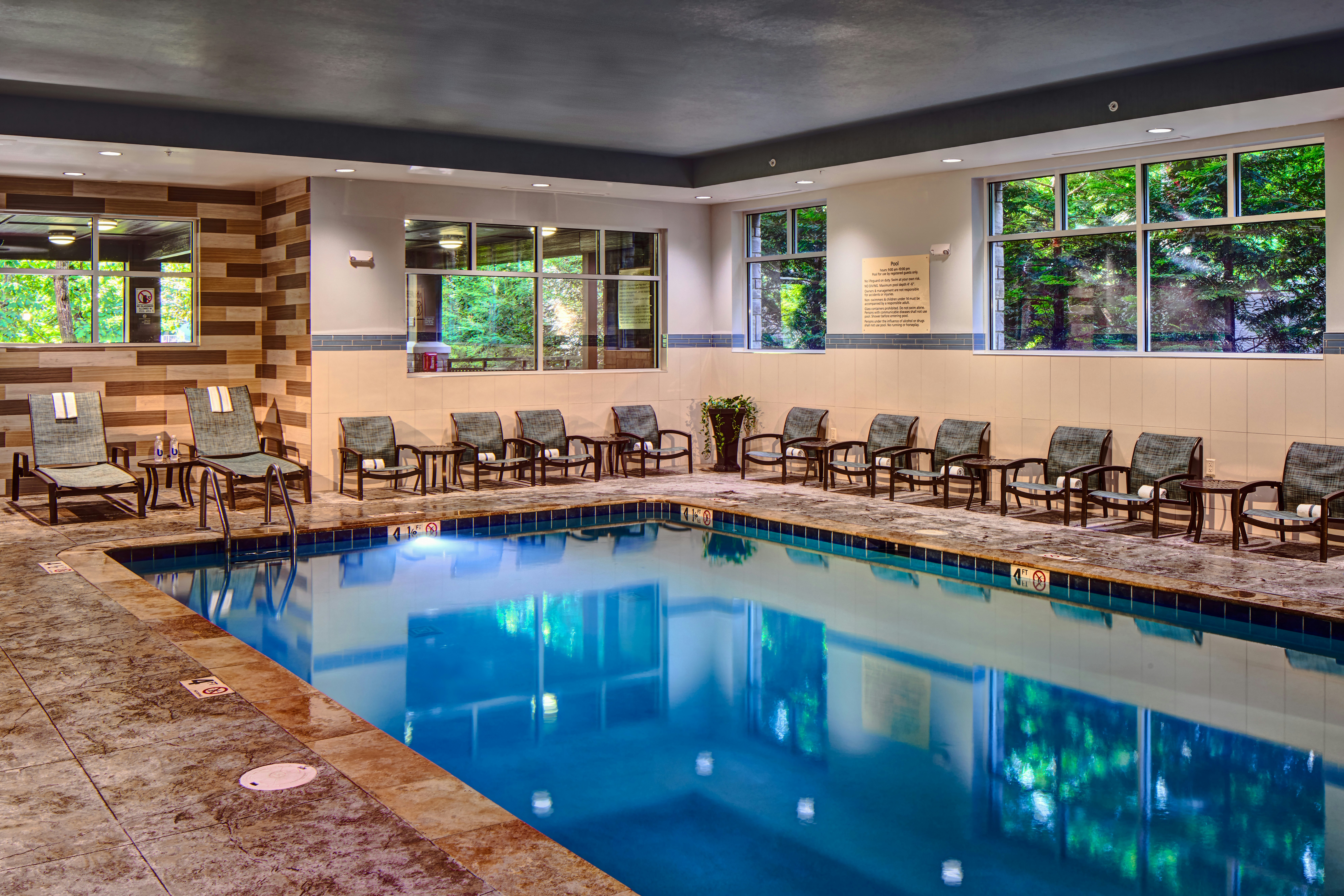Hampton Inn Gatlinburg Historic Nature Trail 5/53