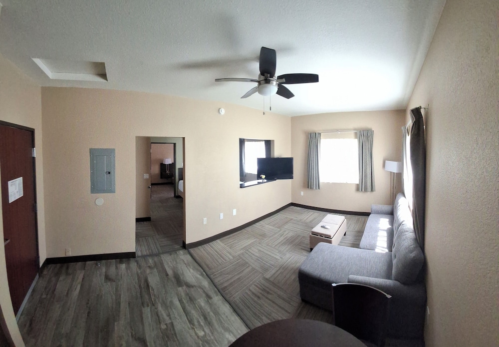Island Suites 31/50