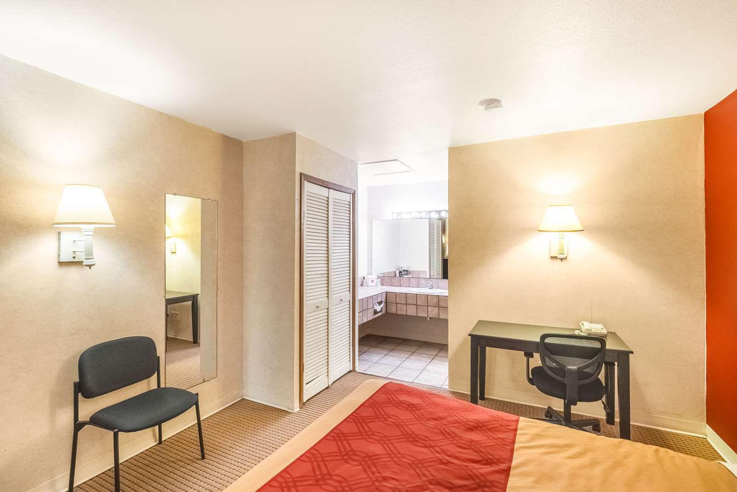 Econo Lodge Fredericksburg 14/33