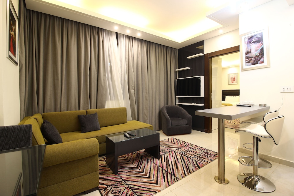 Palm Ville Suites 29/46