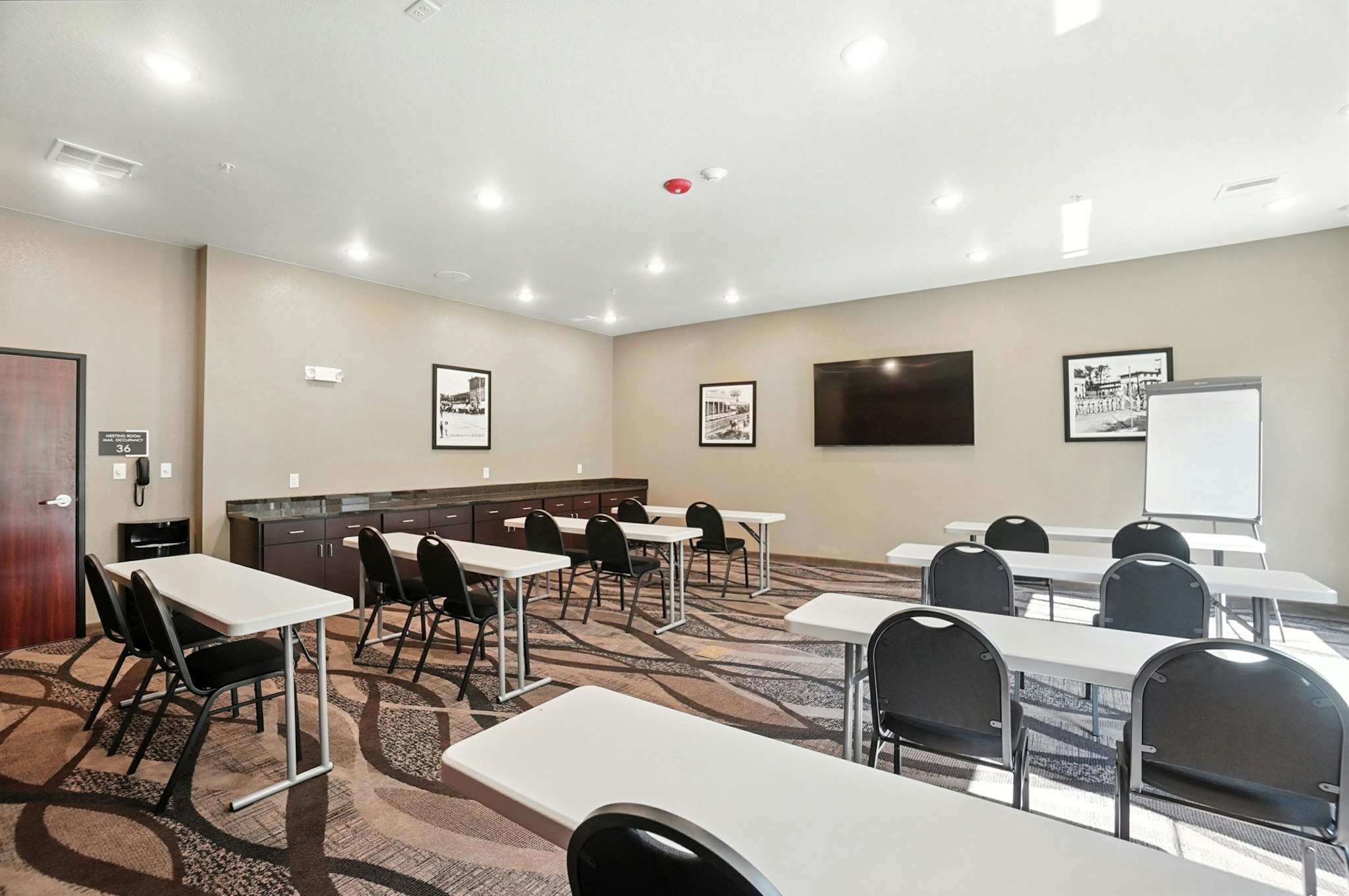 Cobblestone Hotel & Suites-Bellefontaine 39/50