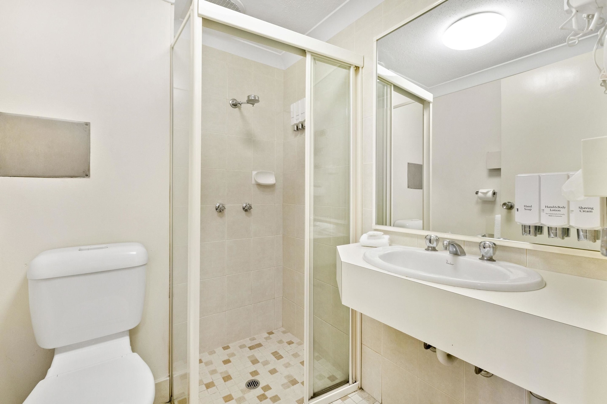 غرفة قياسية بسرير كوين وسرير فردي، Comfort Inn Centrepoint 6/7