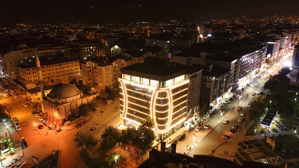 The Conforium Hotel Van 2/66