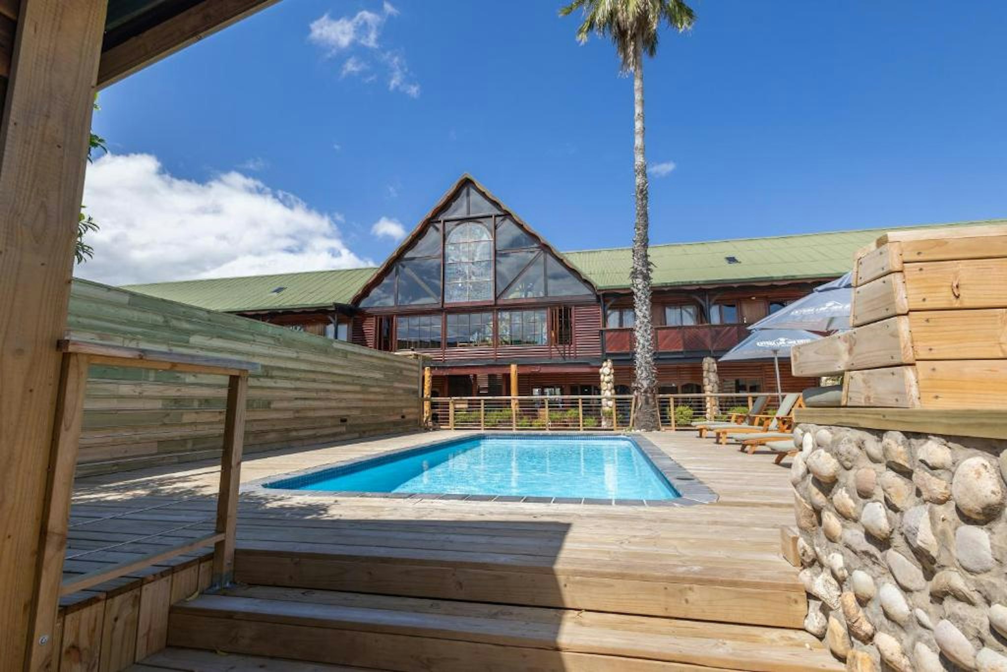 Knysna Log Inn 15/25