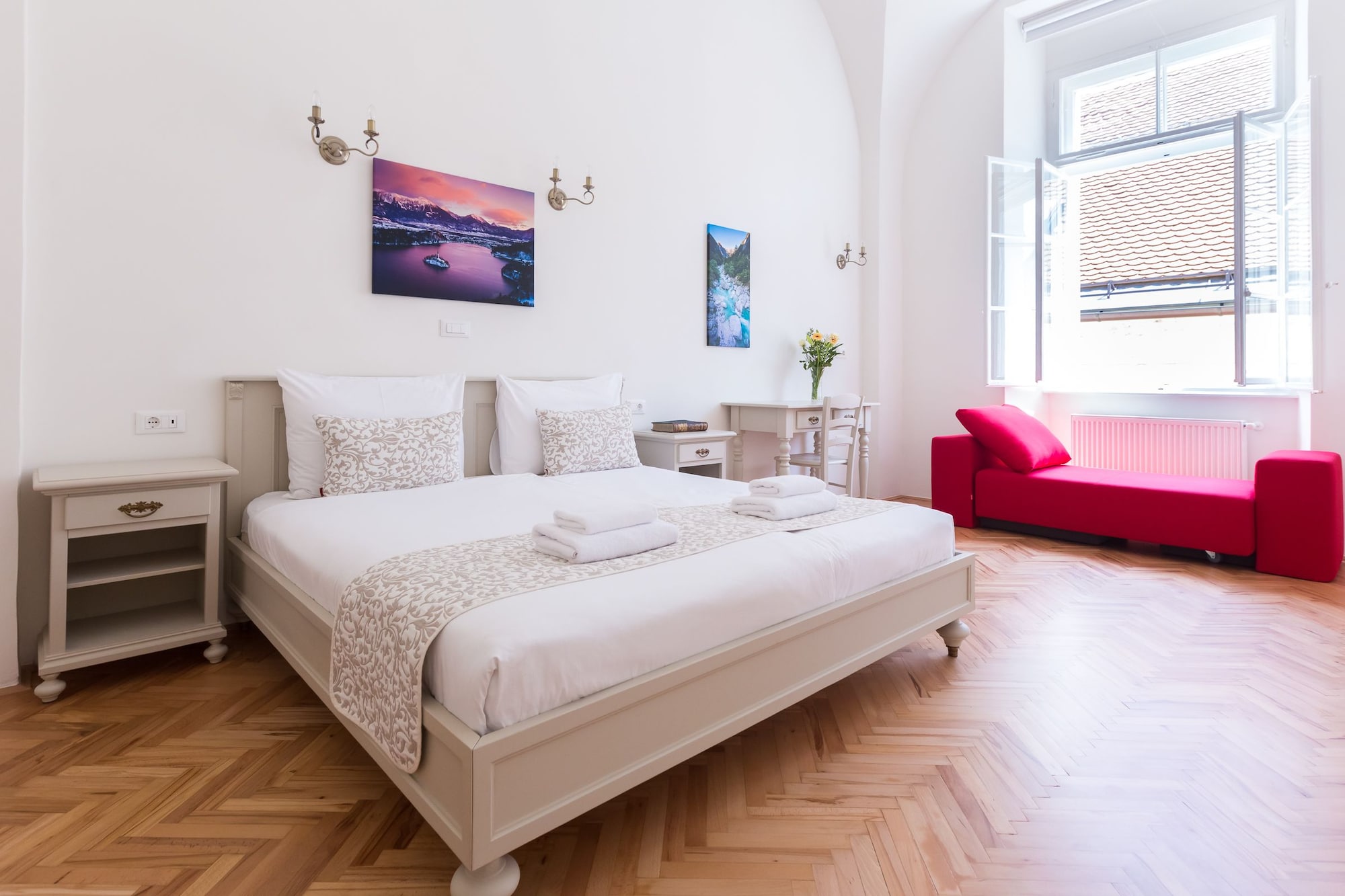 2 BEDROOMS, GRAND, PALACE, APARTMENT