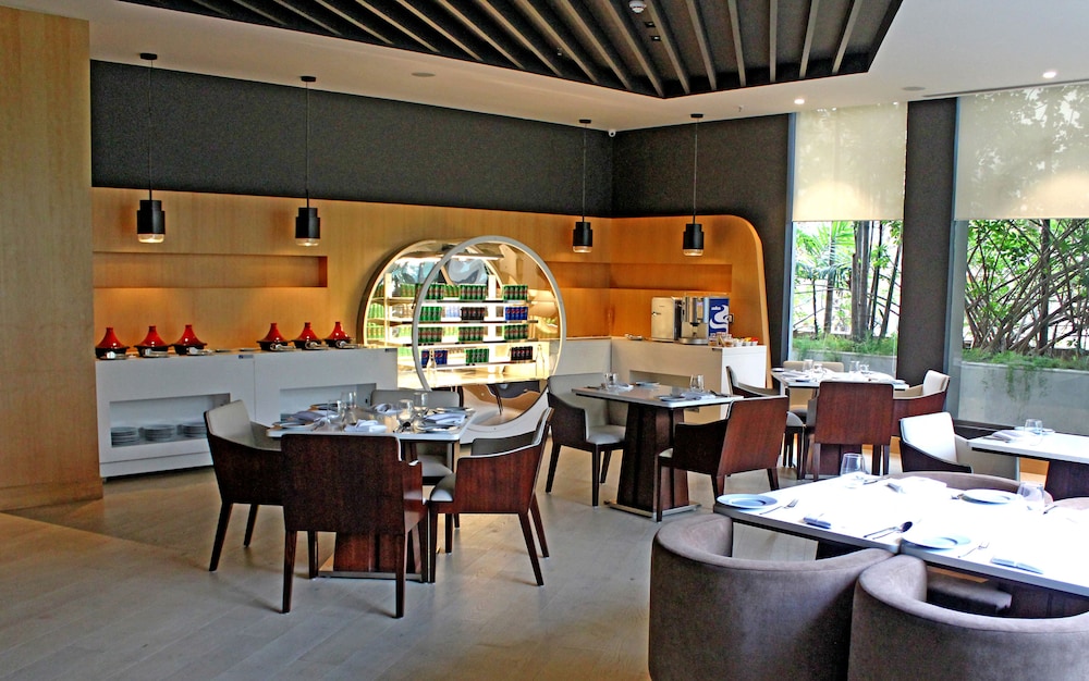 Radisson Blu Bengaluru Outer Ring Road (ex Park Plaza Bengaluru Hotel) 49/74