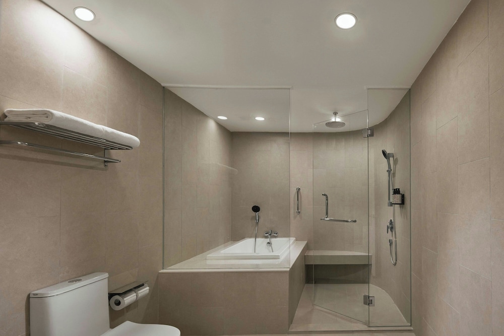 AC Hotels by Marriott Ipoh 49/50