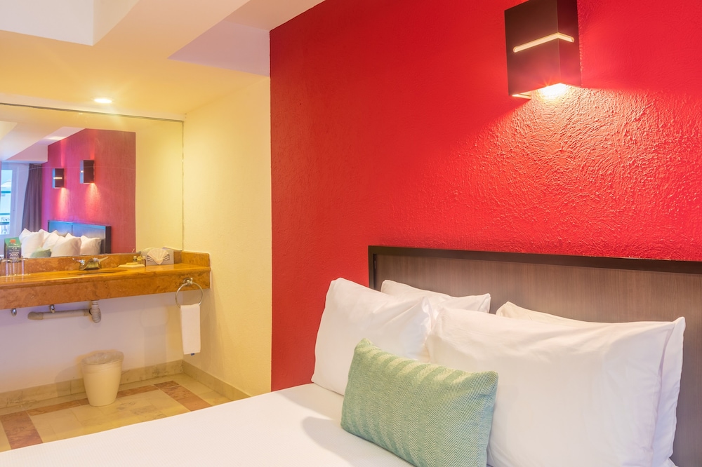 Illusion Hotel Boutique 15/73