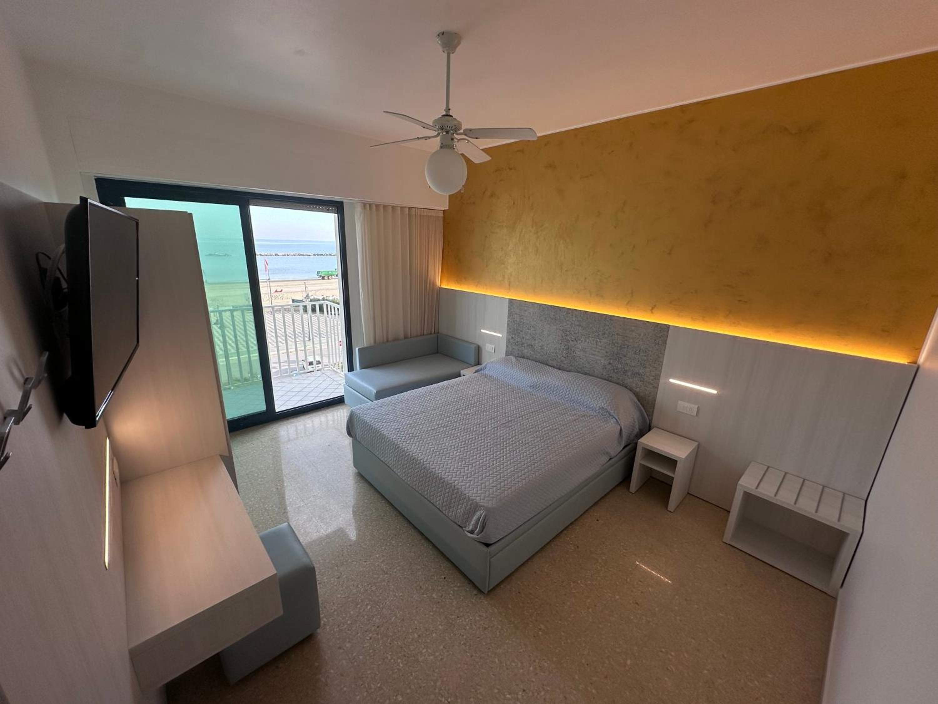 Hotel Royal 8/50