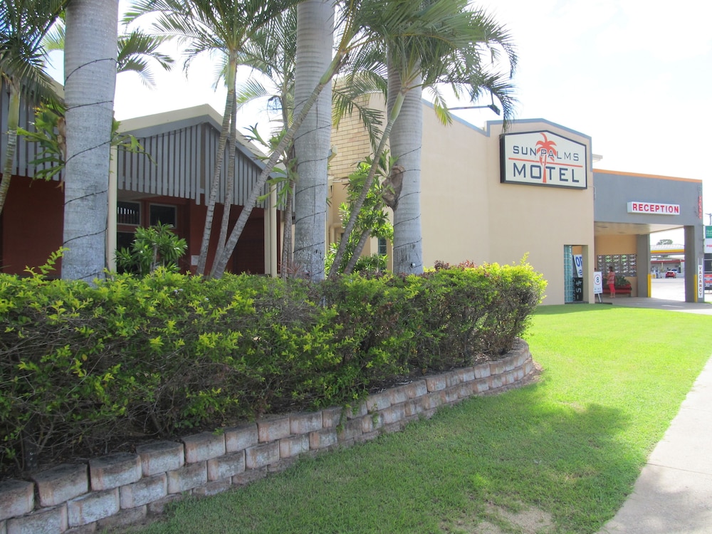 SUN PALMS MOTEL 4/67