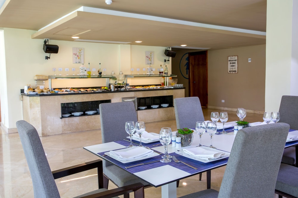 Impressive Premium Punta Cana 30/40