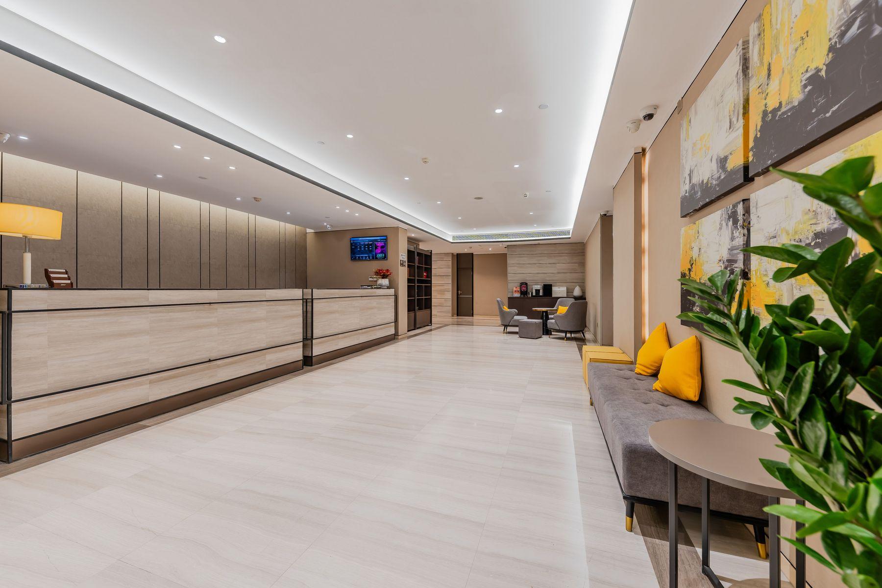 Home Inn Plus (Hangzhou West Lake lakeside Wushan Plaza Hefang Street store) 10/40