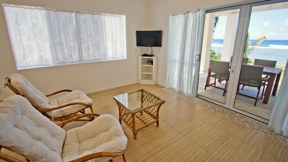 Seaside Beachfront Villas 7/20